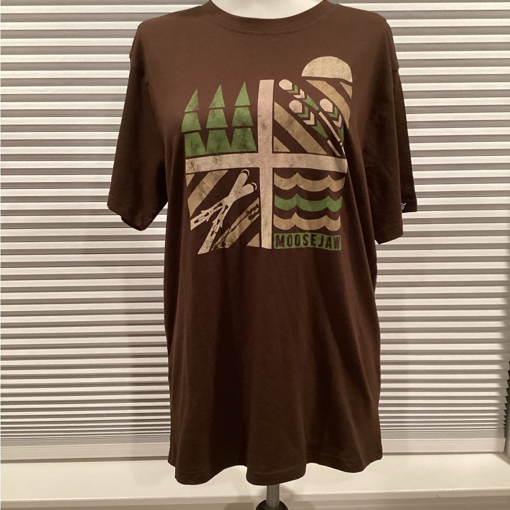 Moosejaw Brown Graphic Tee